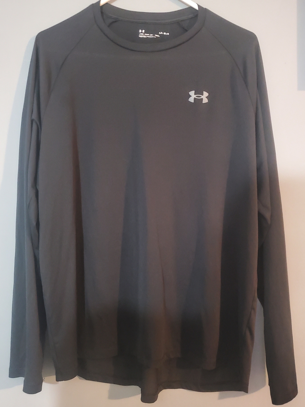Under Armour Men's Long-Sleeve Crew in Black with Logo